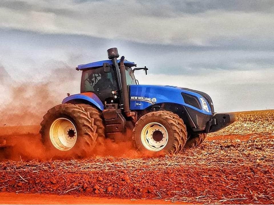 Trator New Holland T8.355