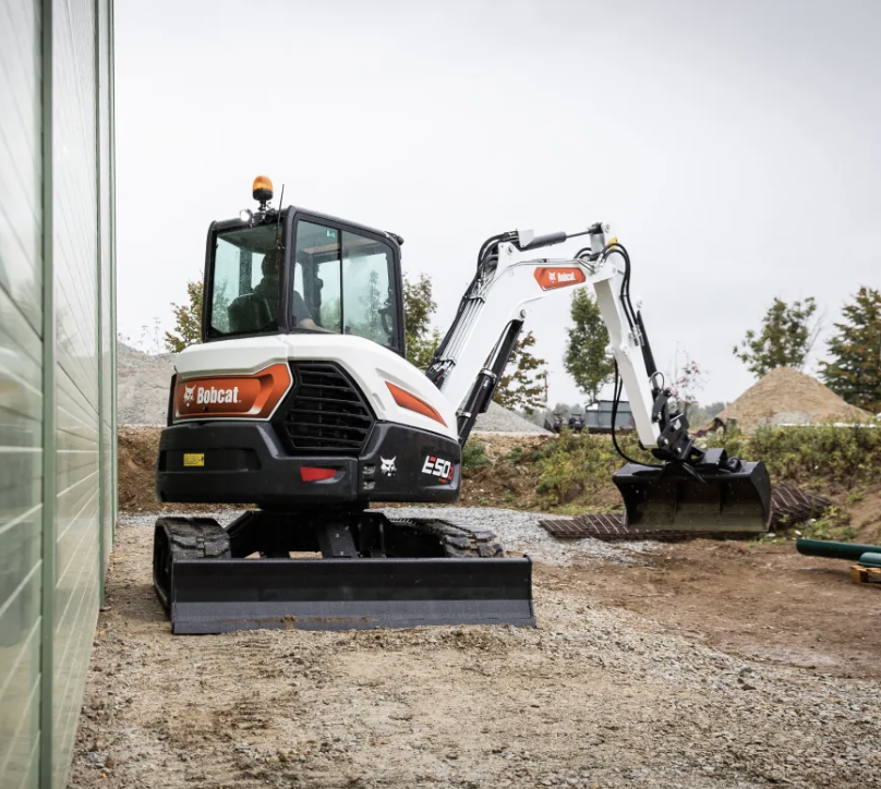 Mini Escavadeira Bobcat E50Z