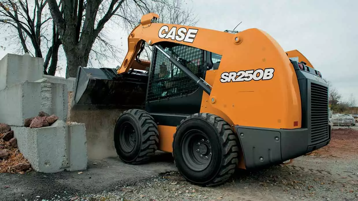 Mini Carregadeira Case SR250B