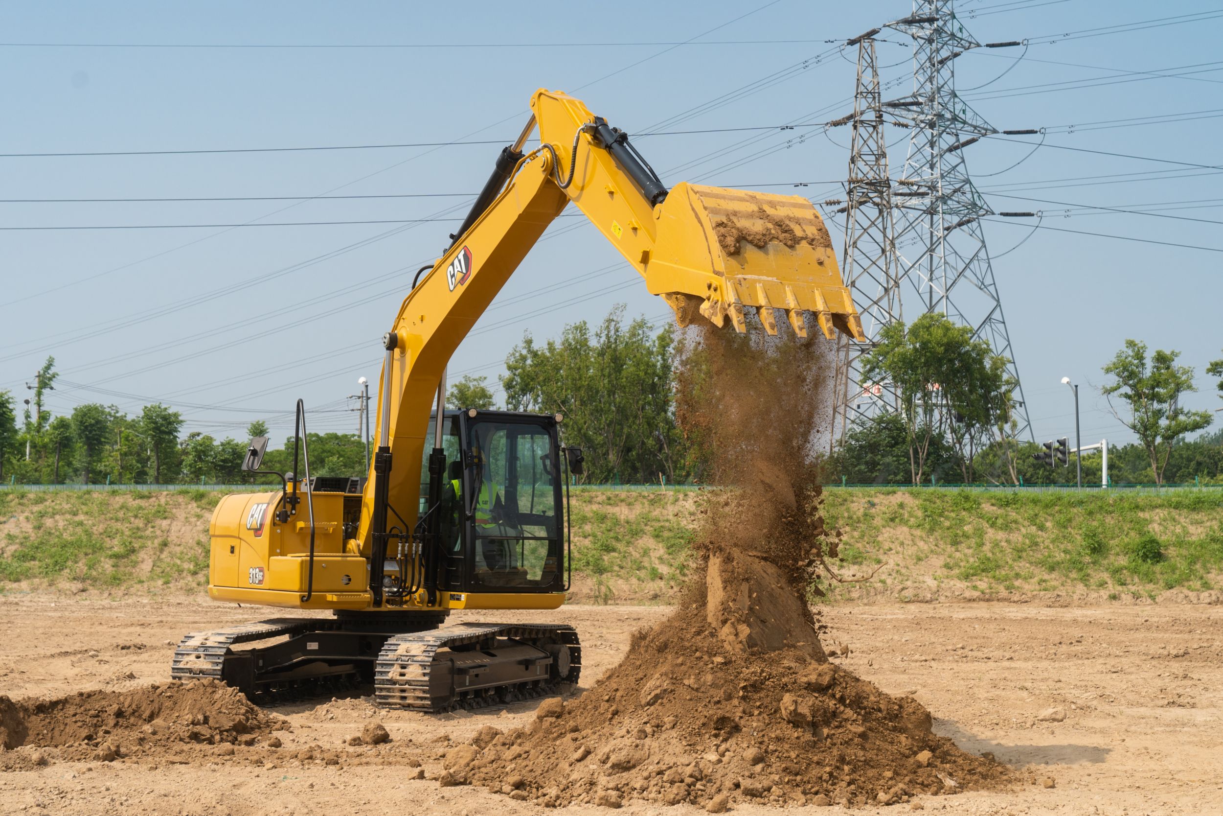 Escavadeira Caterpillar 313 GC