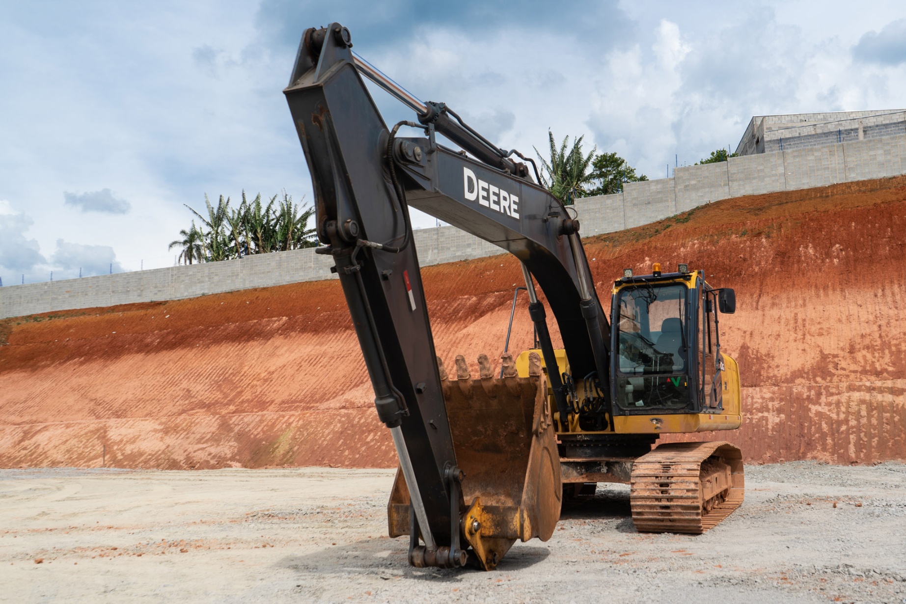 Escavadeira John Deere 210G ano 2019 - 210G - Máquinas de Linha Amarela