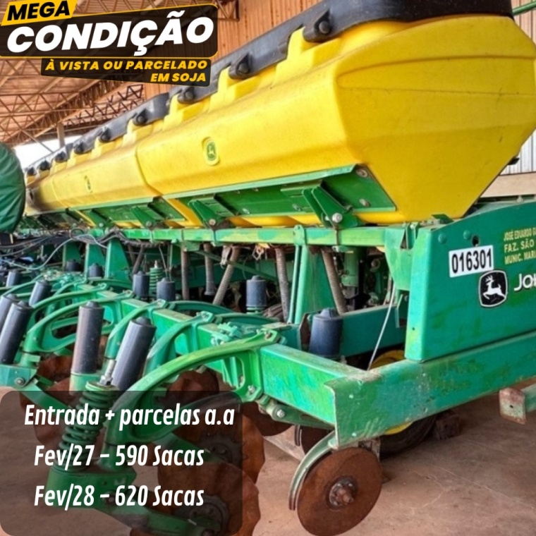 Plantadeira John Deere 2134 ano 2014