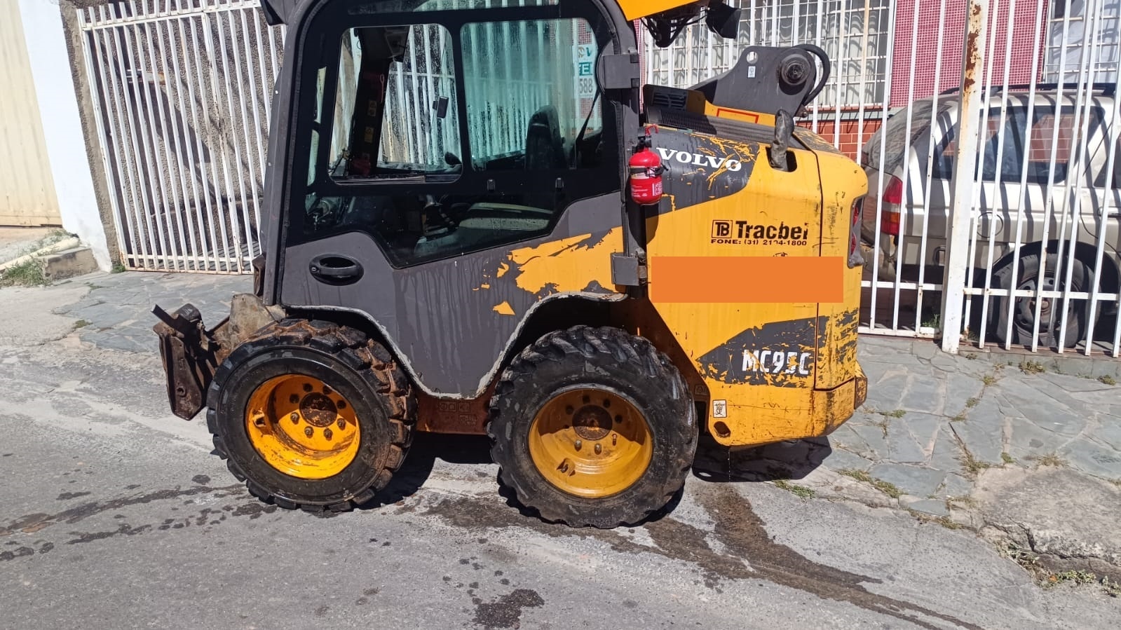 Mini Carregadeira Volvo MC95C ano 2015