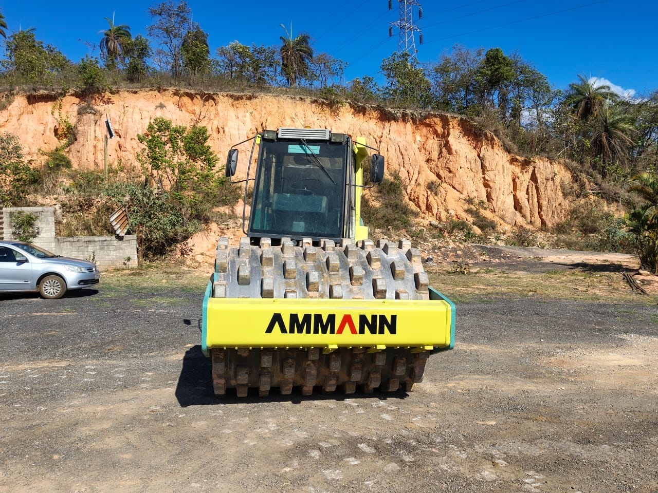 Rolo Compactador Ammann ASC110 ano 2014