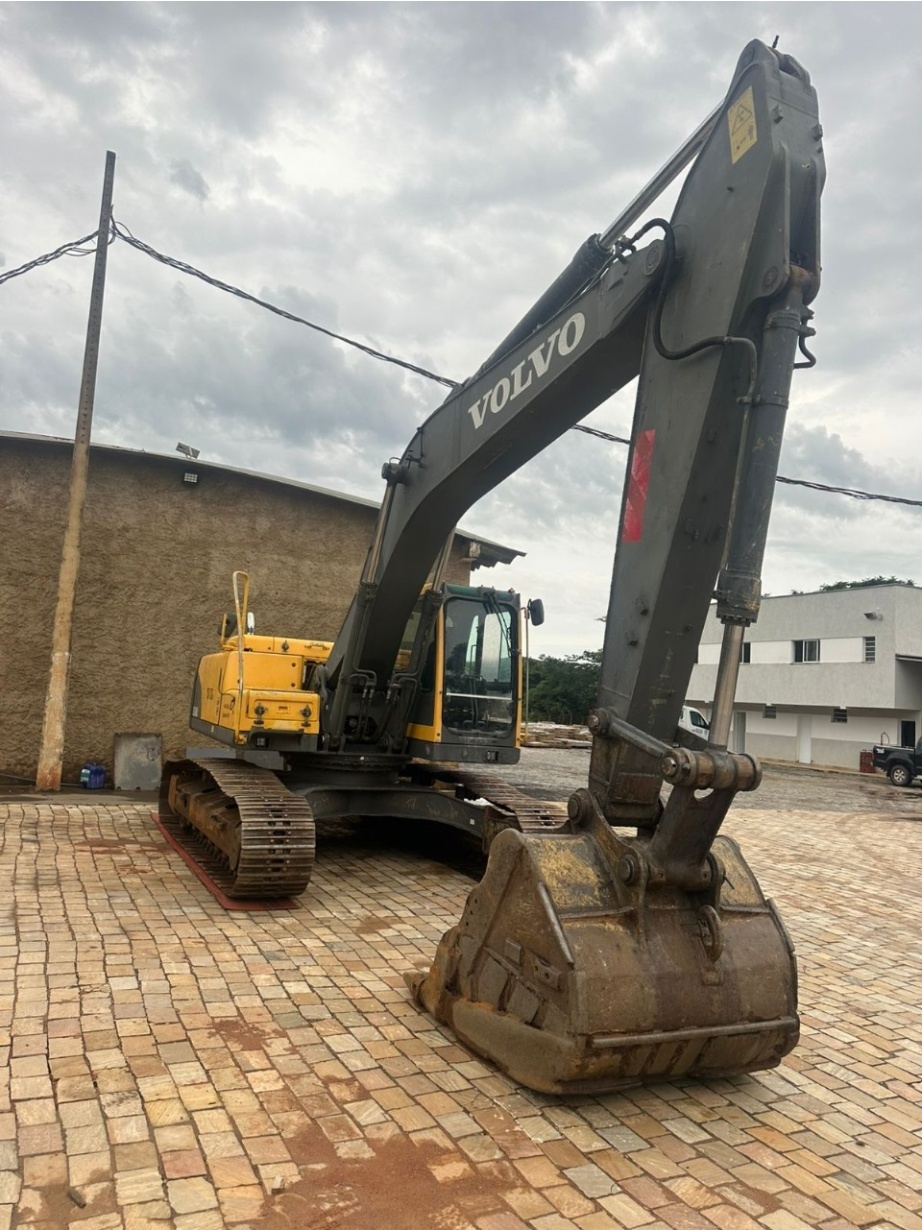 Escavadeira Volvo EC240BLC ano 2008 - EC240BLC - Máquinas de Linha Amarela