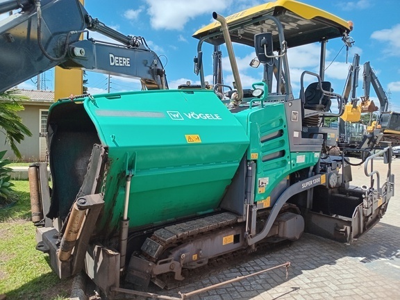 Vibroacabadora Wirtgen S1300 ano 2024