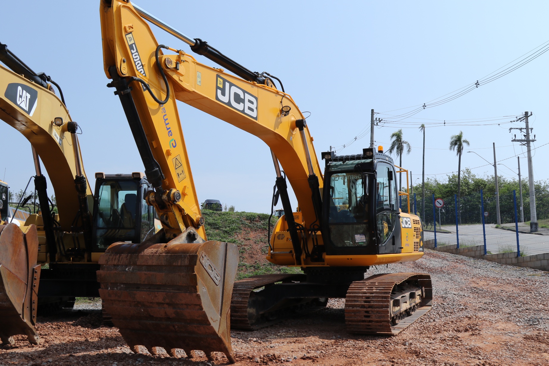 Escavadeira JCB JS220 ano 2021