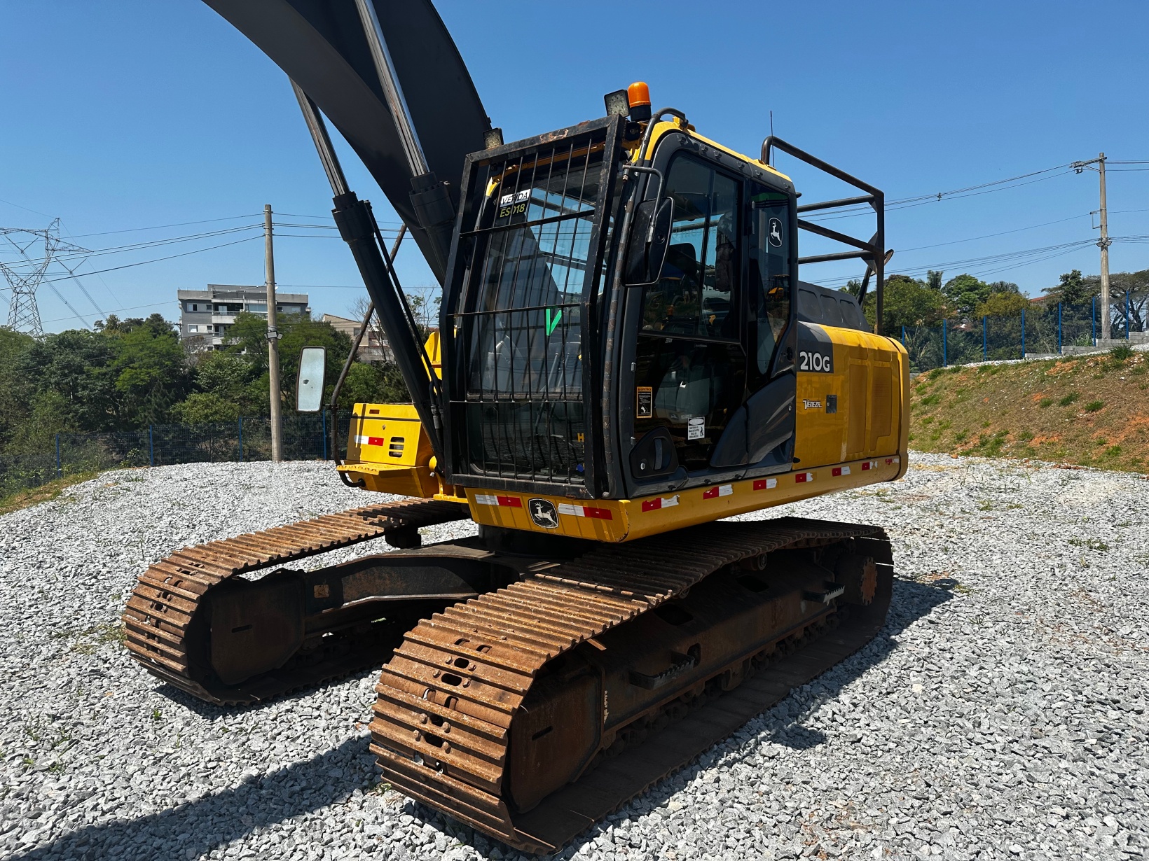 Escavadeira John Deere 210G ano 2018 - 210G - Máquinas de Linha Amarela