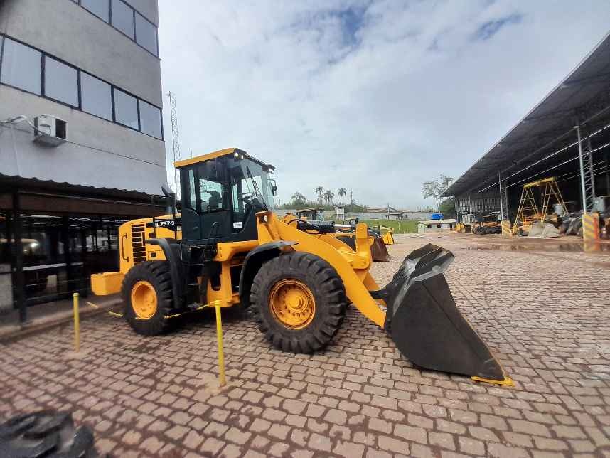 Pá Carregadeira Hyundai HL757 9S ano 2022