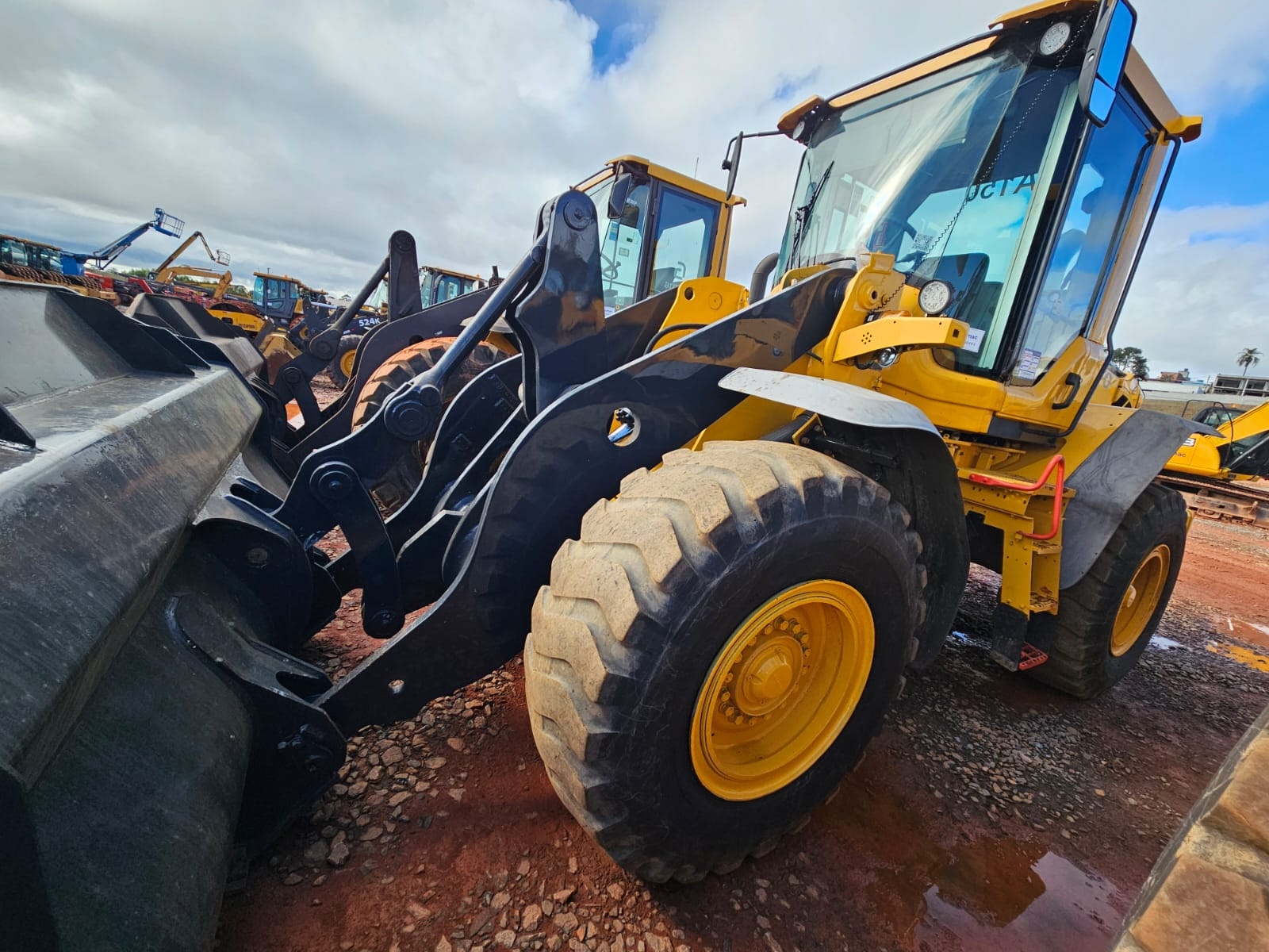 Pá Carregadeira Volvo L70F ano 2019 - L70F - Máquinas de Linha Amarela