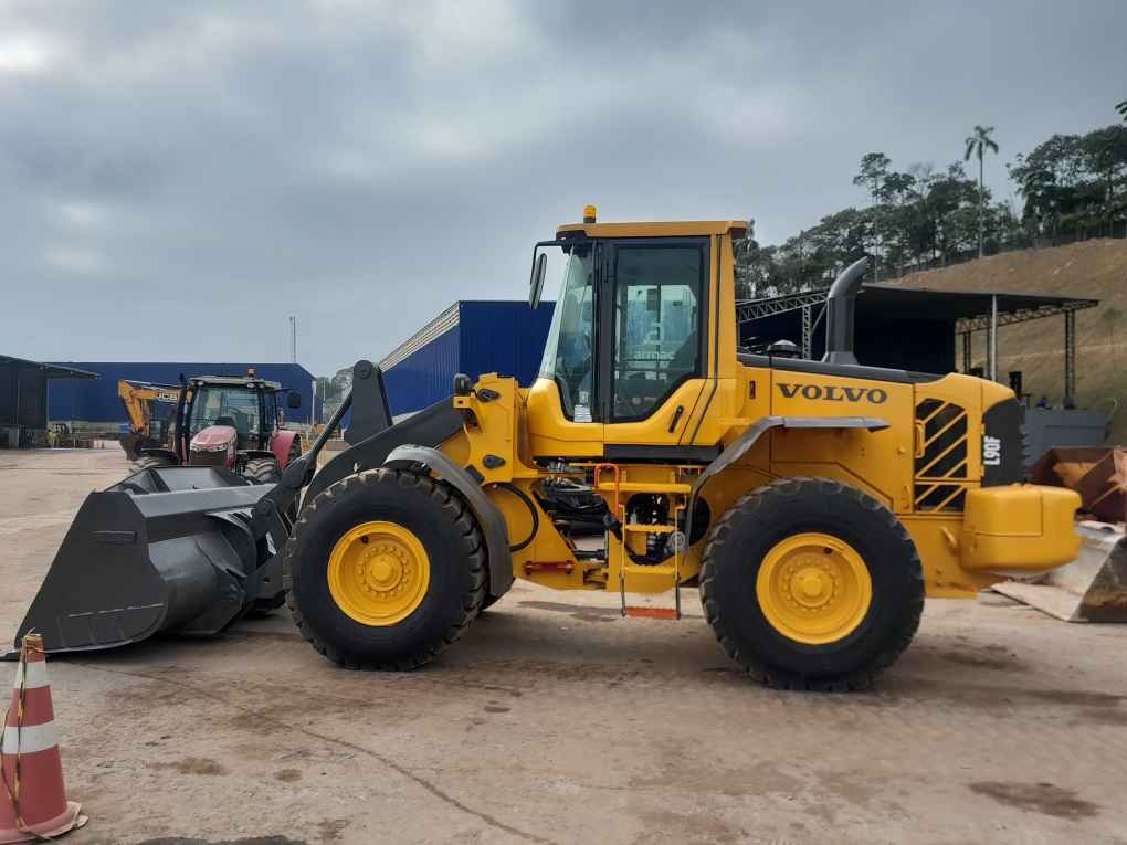 Pá Carregadeira Volvo L90F ano 2021