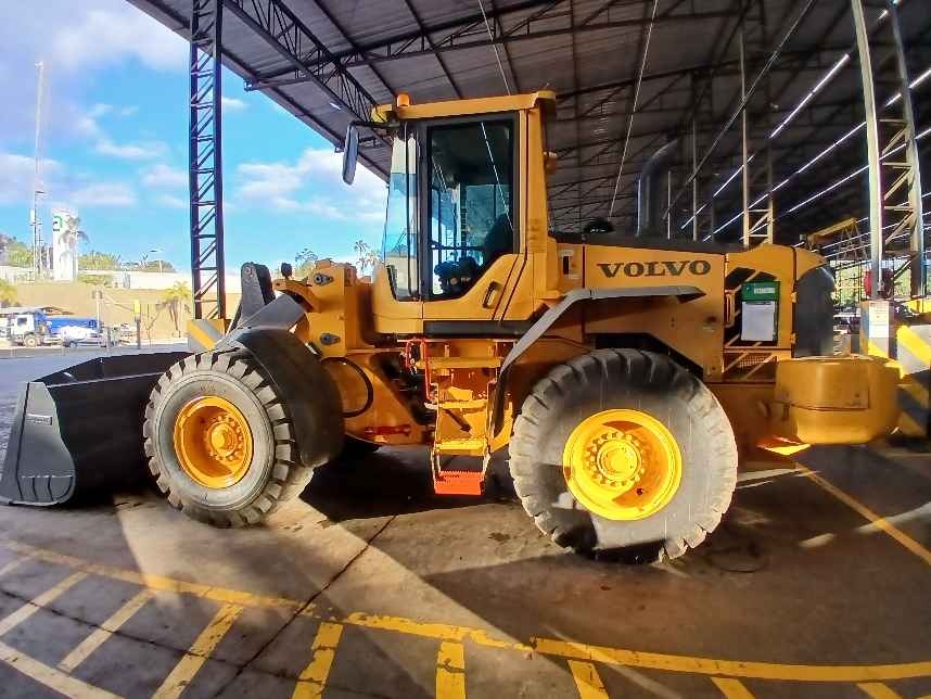 Pá Carregadeira Volvo L90F ano 2021 - L90F - Máquinas de Linha Amarela