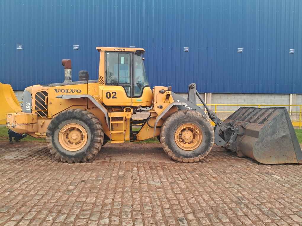 Pá Carregadeira Volvo L120F ano 2013 - L120F - Máquinas de Linha Amarela