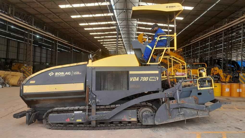 Vibroacabadora bomag VDA 700 MAX ano 2021