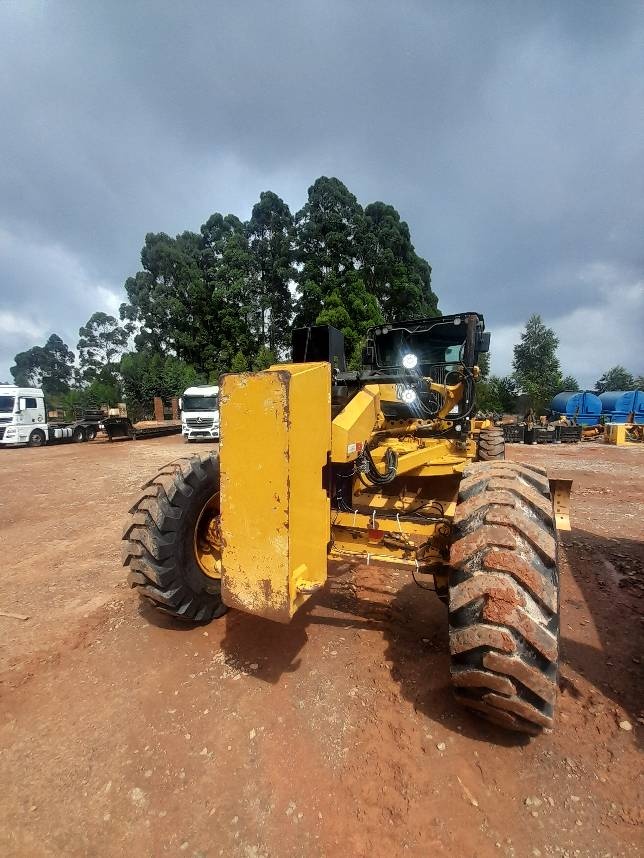 Motoniveladora Caterpillar 120 ano 2023