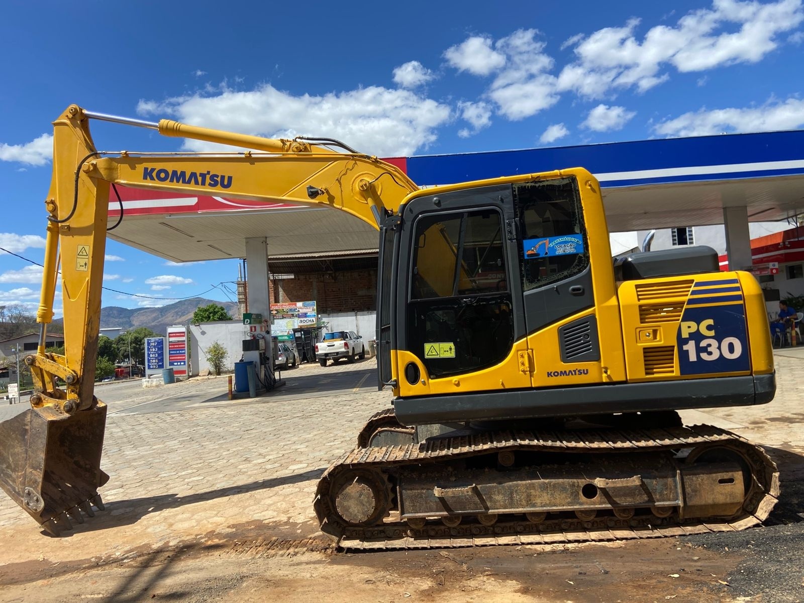 Escavadeira Komatsu PC130 ano 2014