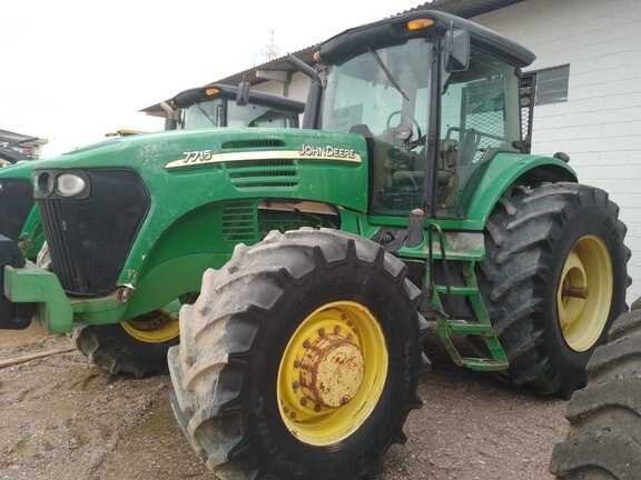 Trator John Deere 7715 ano 2010