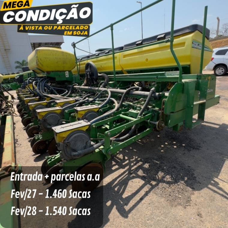 Plantadeira John Deere 2130 ano 2015