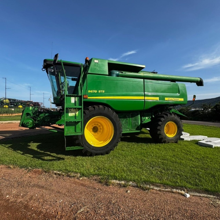 Colheitadeira John Deere 9670 STS   ano 2011