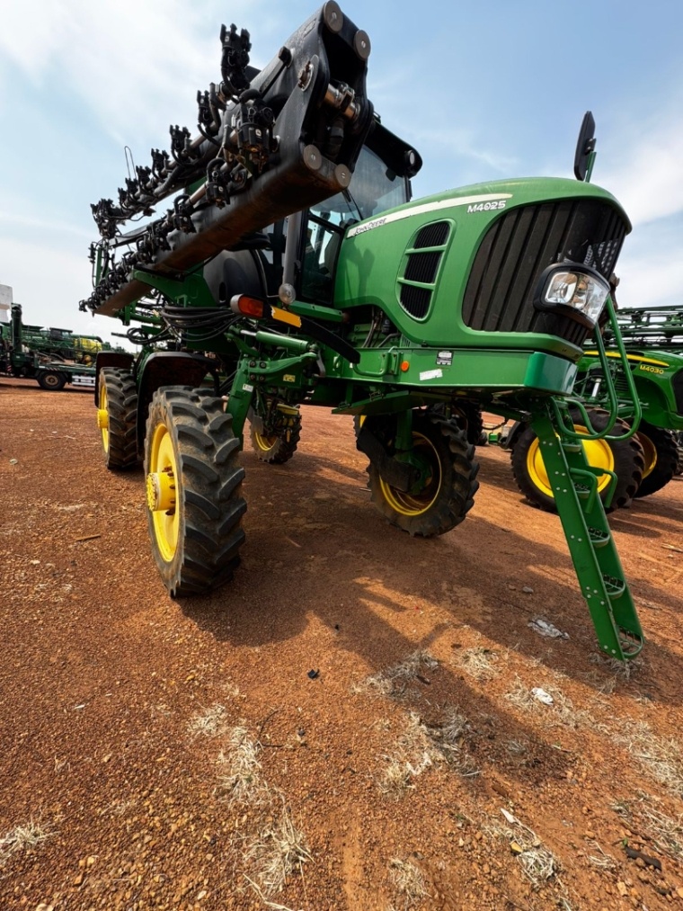 Pulverizador Autopropelido John Deere 4025 ano 2019