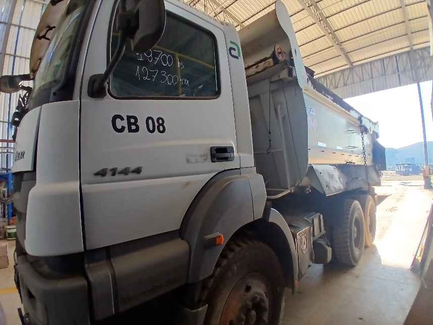 Caminhão Mercedes Benz Axor 4144 K 6x4 2p (diesel) ano 2021 - Axor 4144 K 6x4 2p (diesel) - Caminhões e Carretas