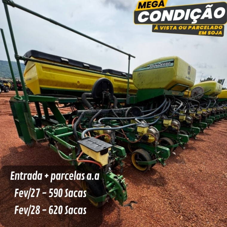 Plantadeira John Deere 2122 ano 2014