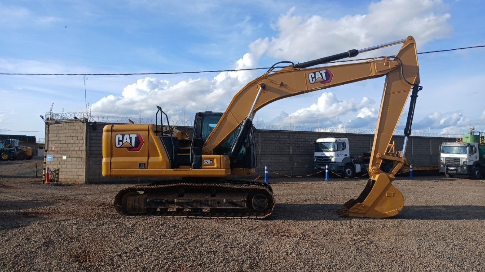 Escavadeira Caterpillar 320GC ano 2021 - 320GC - Máquinas de Linha Amarela