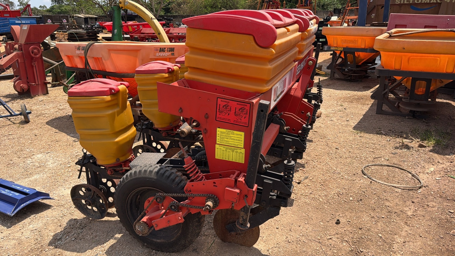 Plantadeira Impleforte SEED MAX 2126 4 LINHAS