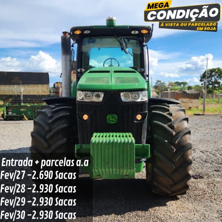 Trator John Deere 8335R ano 2013