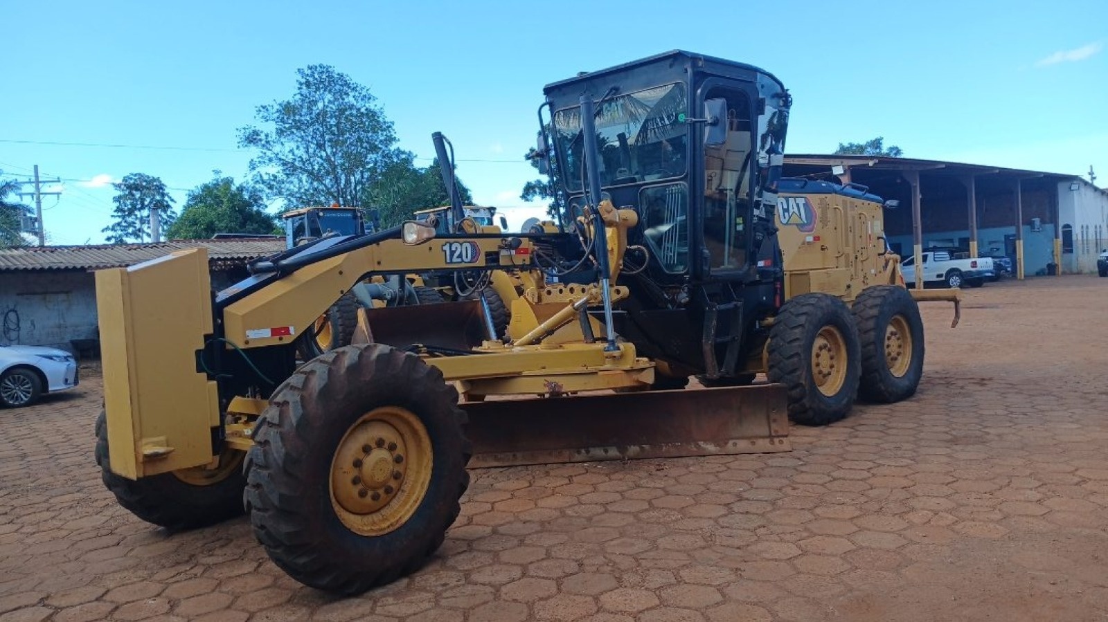 Motoniveladora Caterpillar 120K ano 2021
