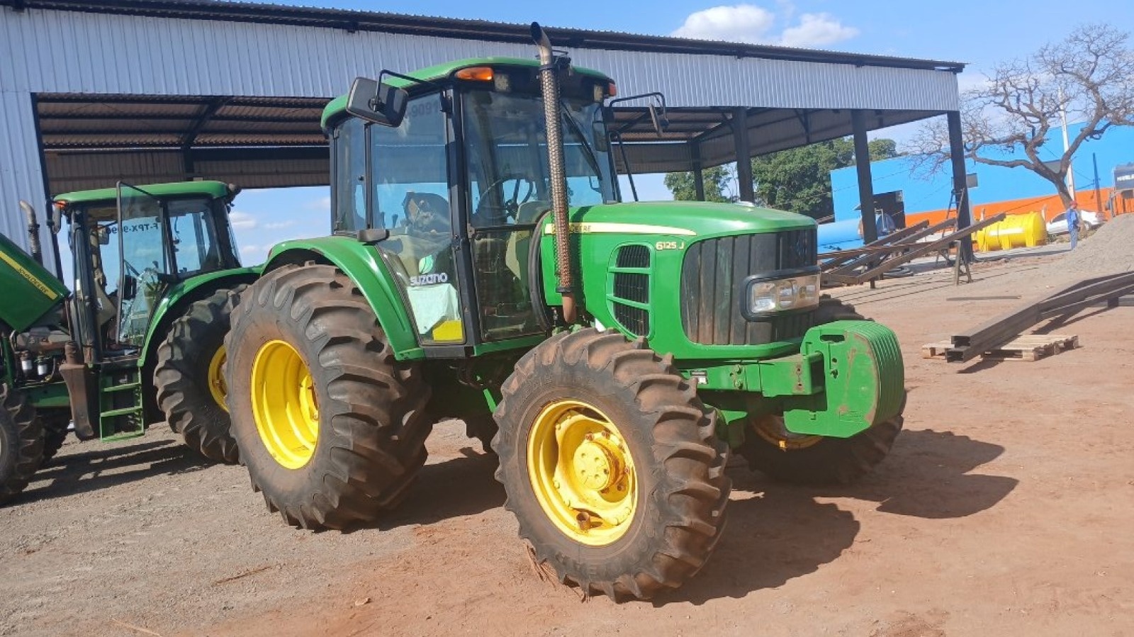 Trator John Deere 6125J ano 2022
