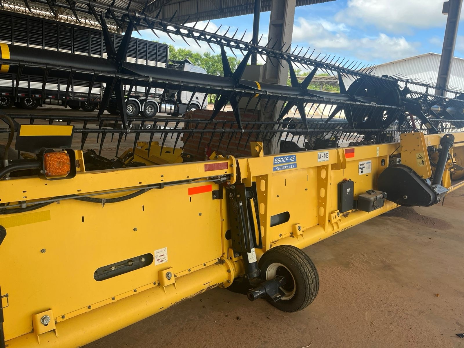 Colheitadeira New Holland CR 8.90 ano 2017