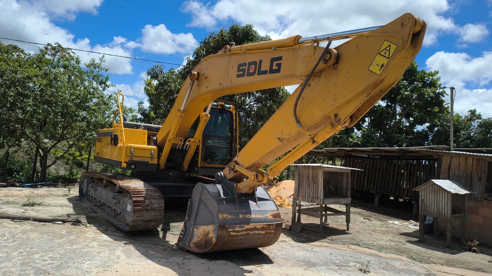 Escavadeira SDLG LG6225E ano 2023 - LG6225E - Máquinas de Linha Amarela