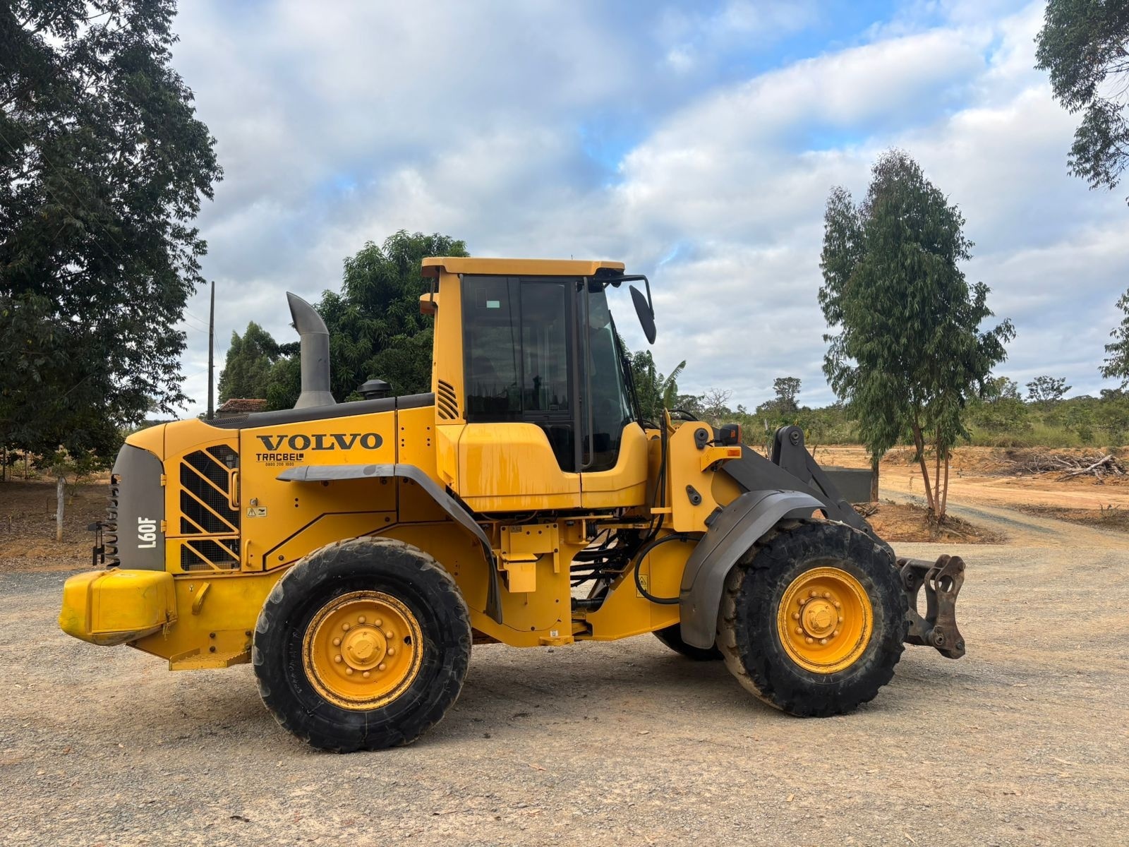 Pá Carregadeira Volvo L60F ano 2017 - L60F - Máquinas de Linha Amarela