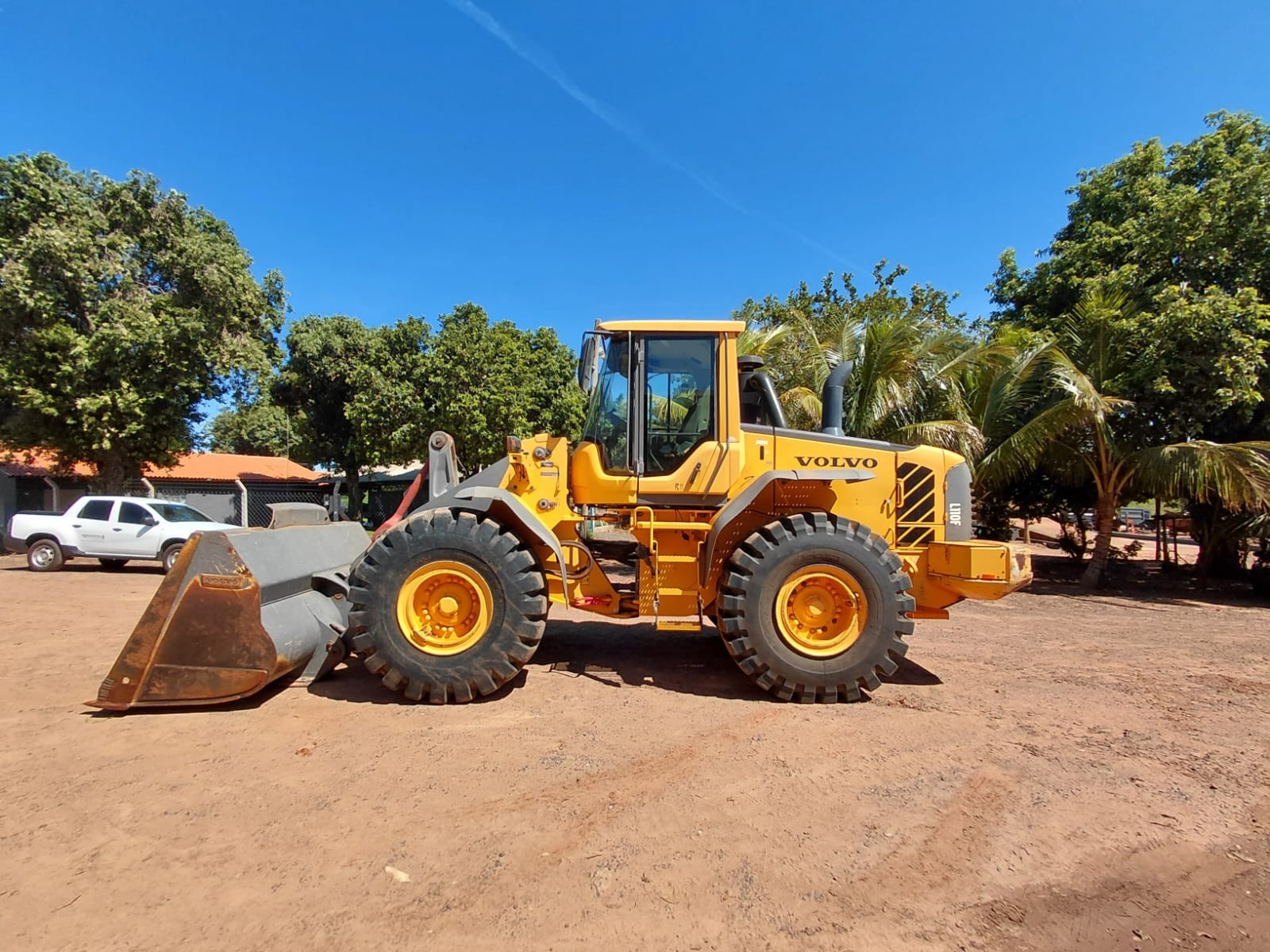 Pá Carregadeira Volvo L110F ano 2013
