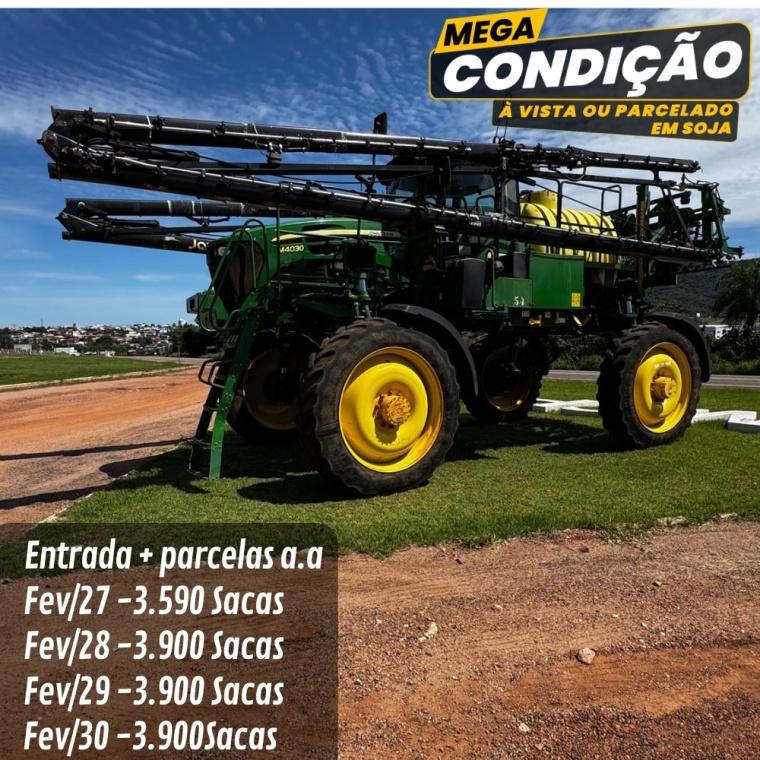 Pulverizador Autopropelido John Deere M4030 ano 2022
