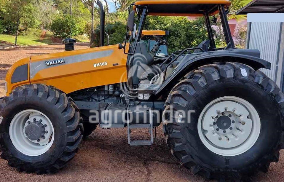 Trator Valtra BH 165 ano 2013 - BH 165 - Máquinas Agrícolas