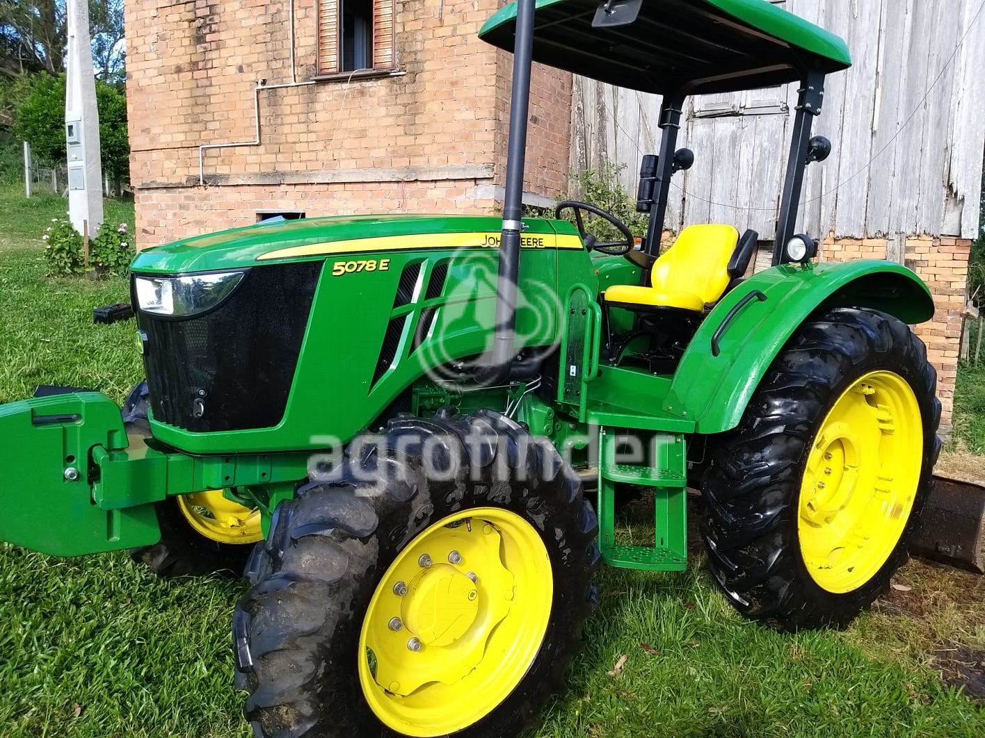 Trator John Deere 5078 E ano 2020