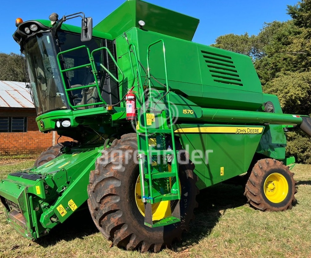 Colheitadeira John Deere 1570 ano 2010