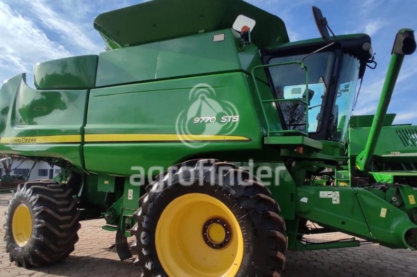 Colheitadeira John Deere 9770 ano 2013