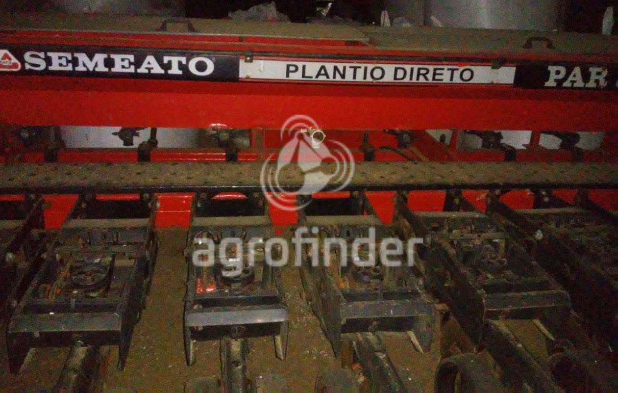 Plantadeira Semeato PAR 3600 ano 1996 - PAR 3600 - Implementos para Plantio