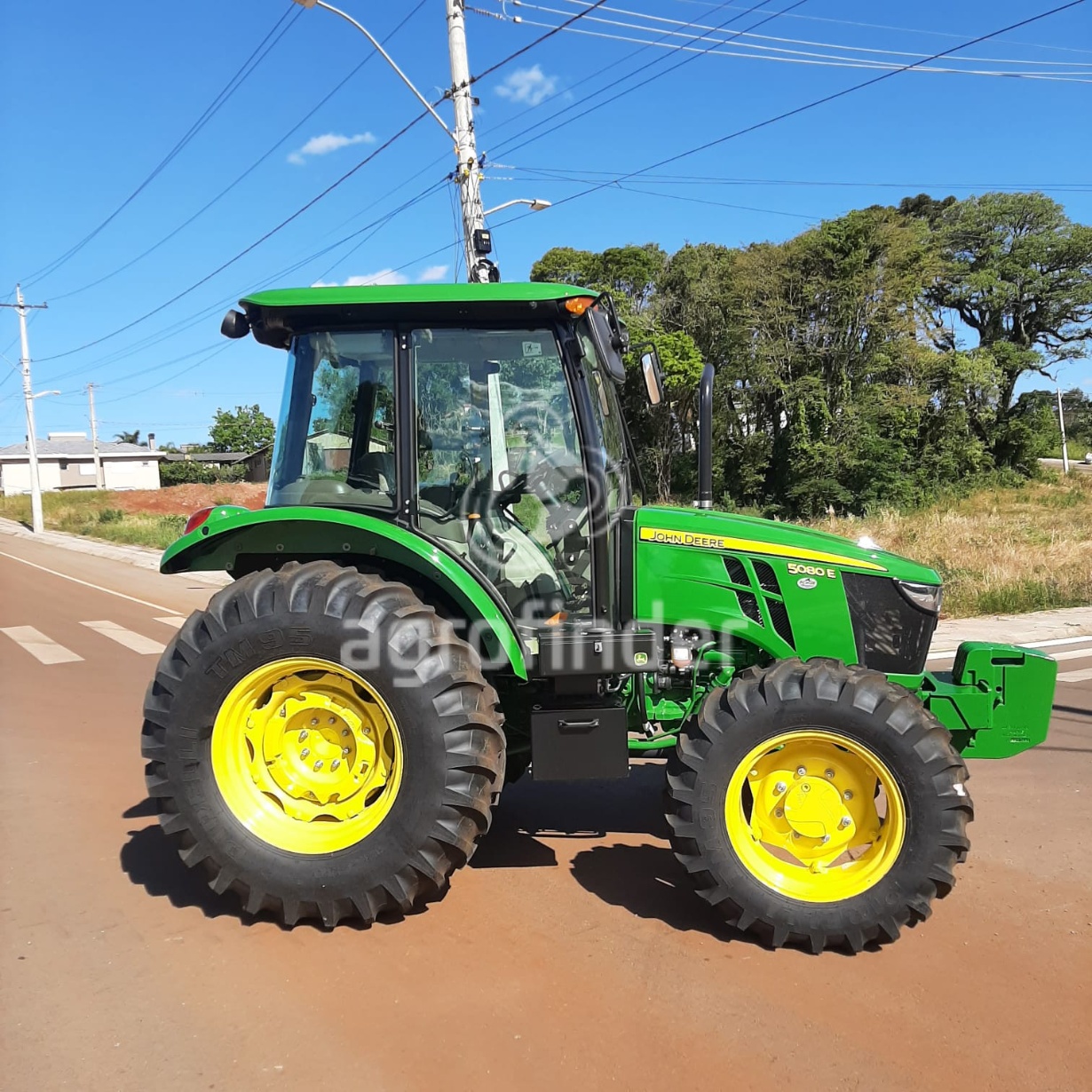 Trator John Deere 5080E ano 2022 - 5080E - Máquinas Agrícolas