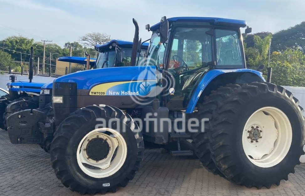 Trator New Holland TM 7020 ano 2008