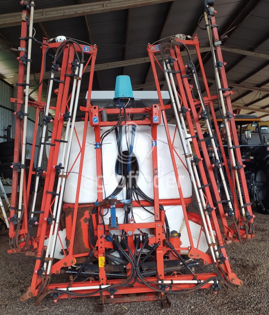 Pulverizador Kuhn porter 800 ano 2014