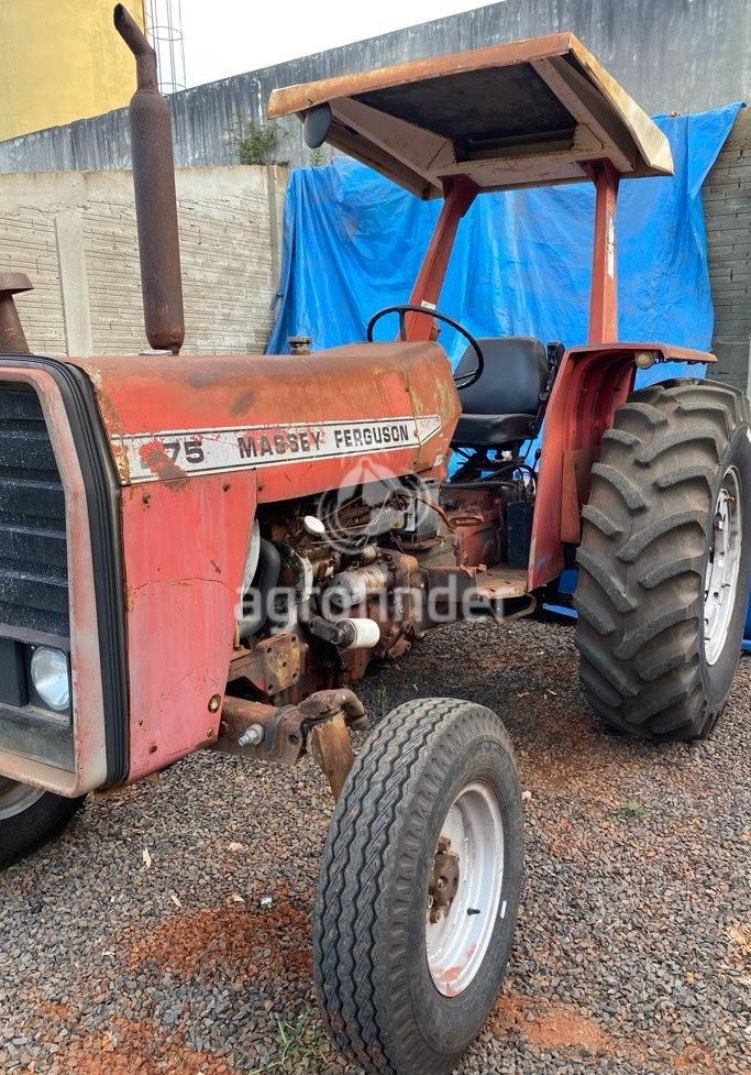 Trator Massey Ferguson MF 275 ano 1984 - MF 275 - Máquinas Agrícolas