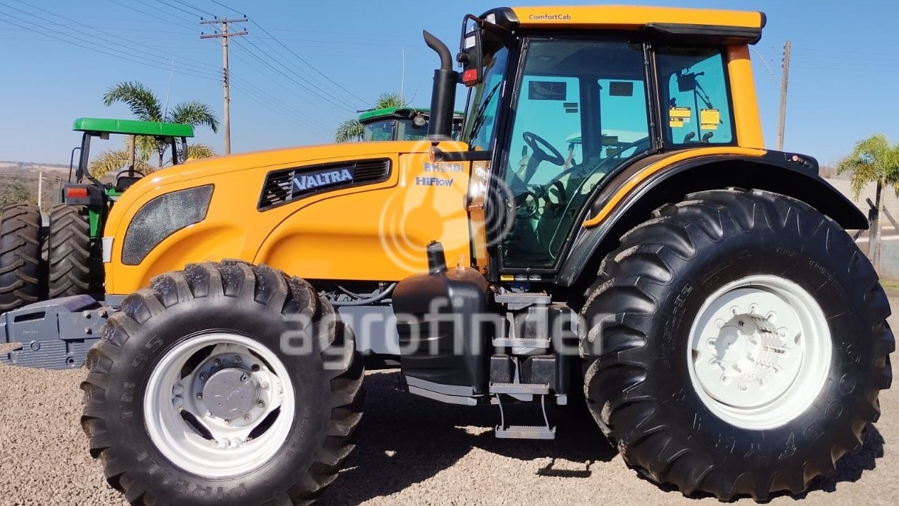 Trator Valtra BH 210 ano 2014