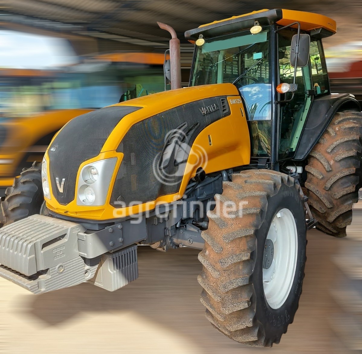 Trator Valtra BM125i ano 2016 - BM125i - Máquinas Agrícolas