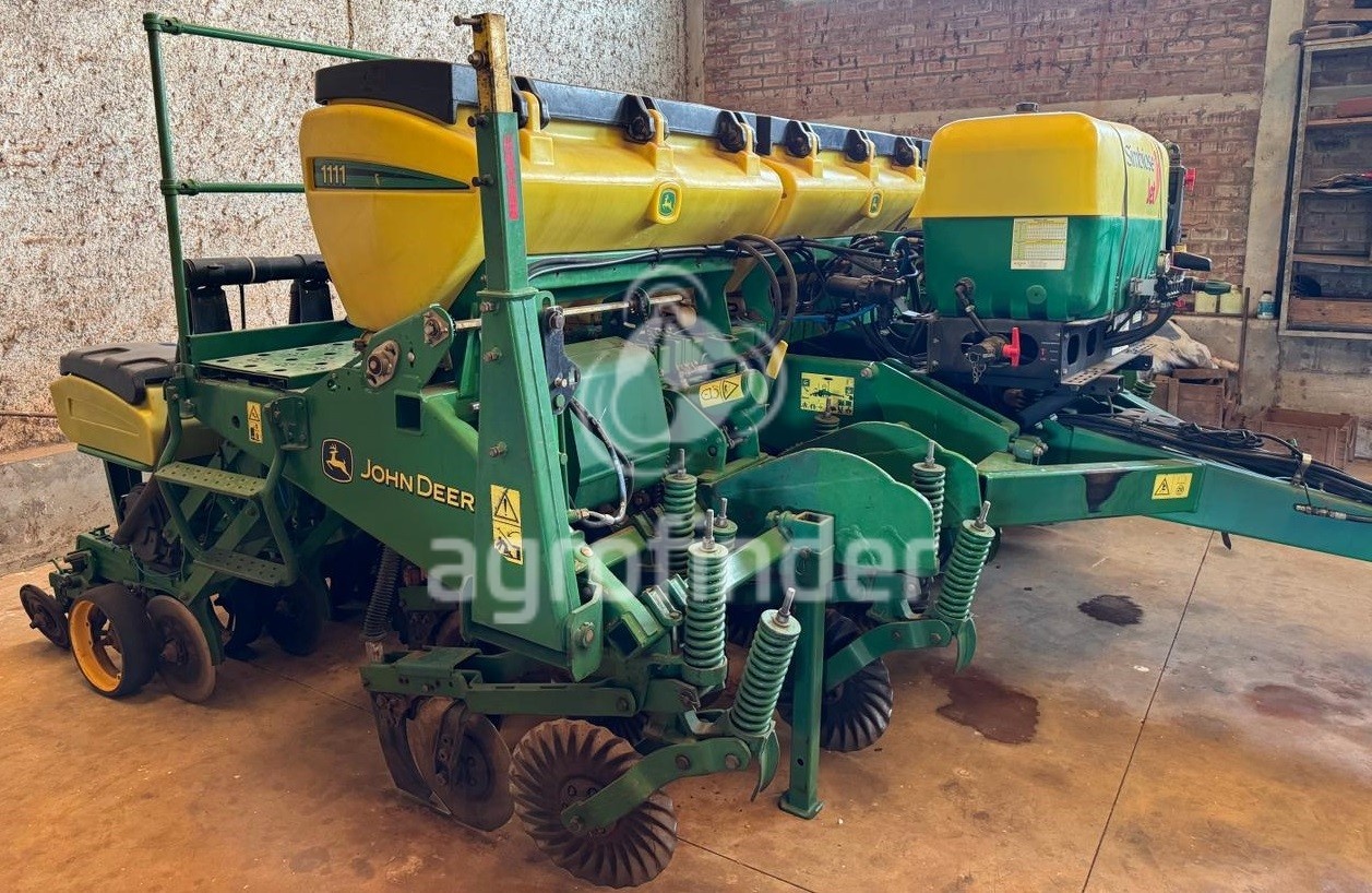 Plantadeira John Deere 1111 ano 2012