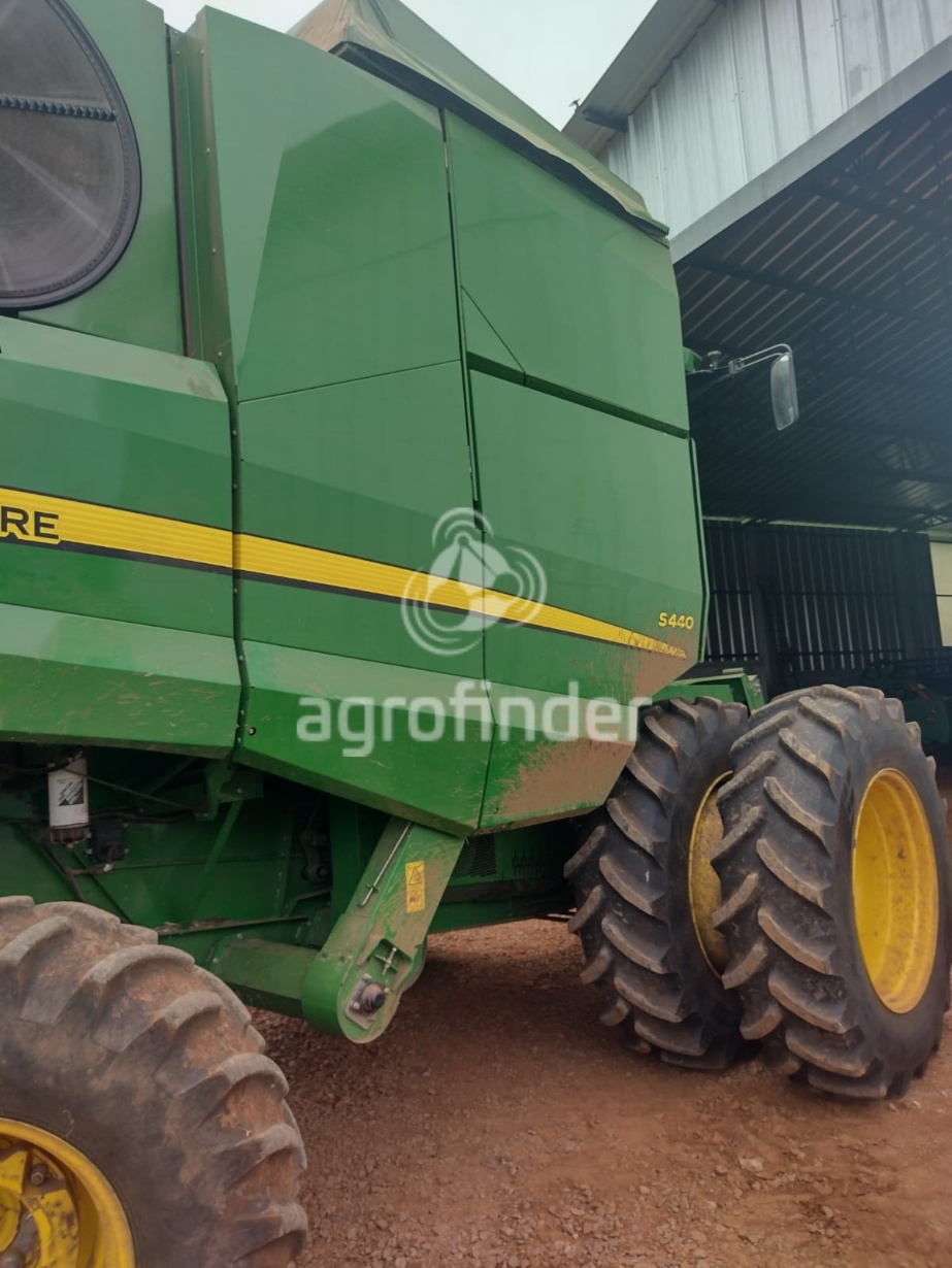 Colheitadeira John Deere S440 ano 2021