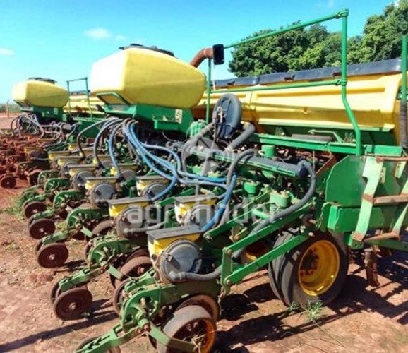 Plantadeira John Deere 2126 CCS ano 2015